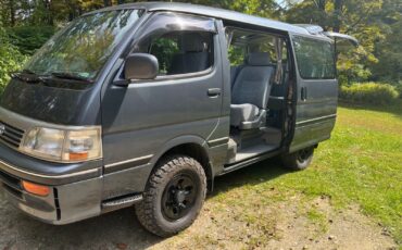 Toyota-Super-Custom-1995-van-10