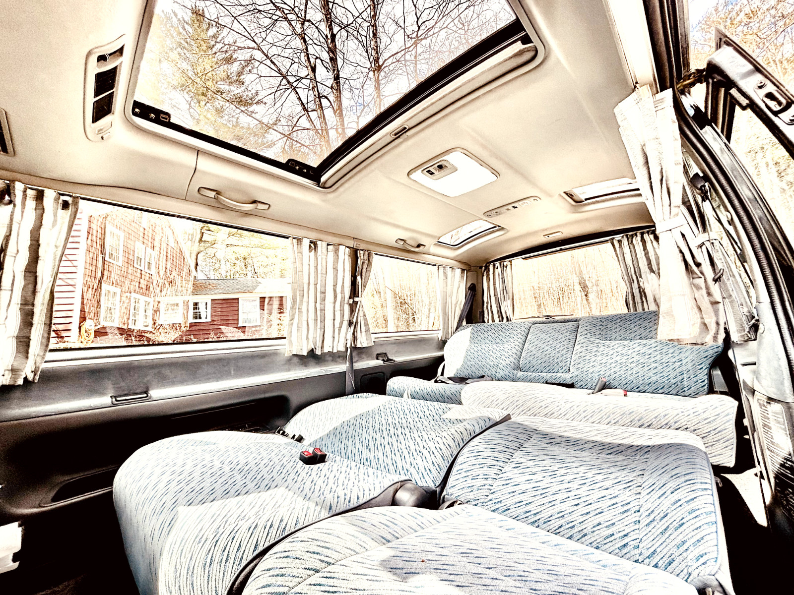 Toyota-Super-Custom-1995-van-13