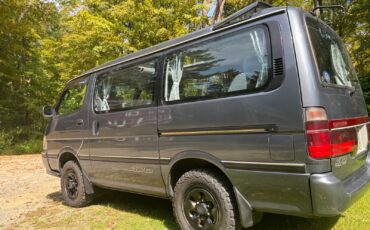 Toyota-Super-Custom-1995-van-21