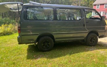 Toyota-Super-Custom-1995-van-3