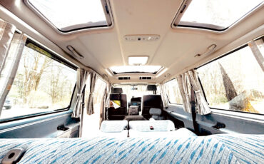 Toyota-Super-Custom-1995-van-6