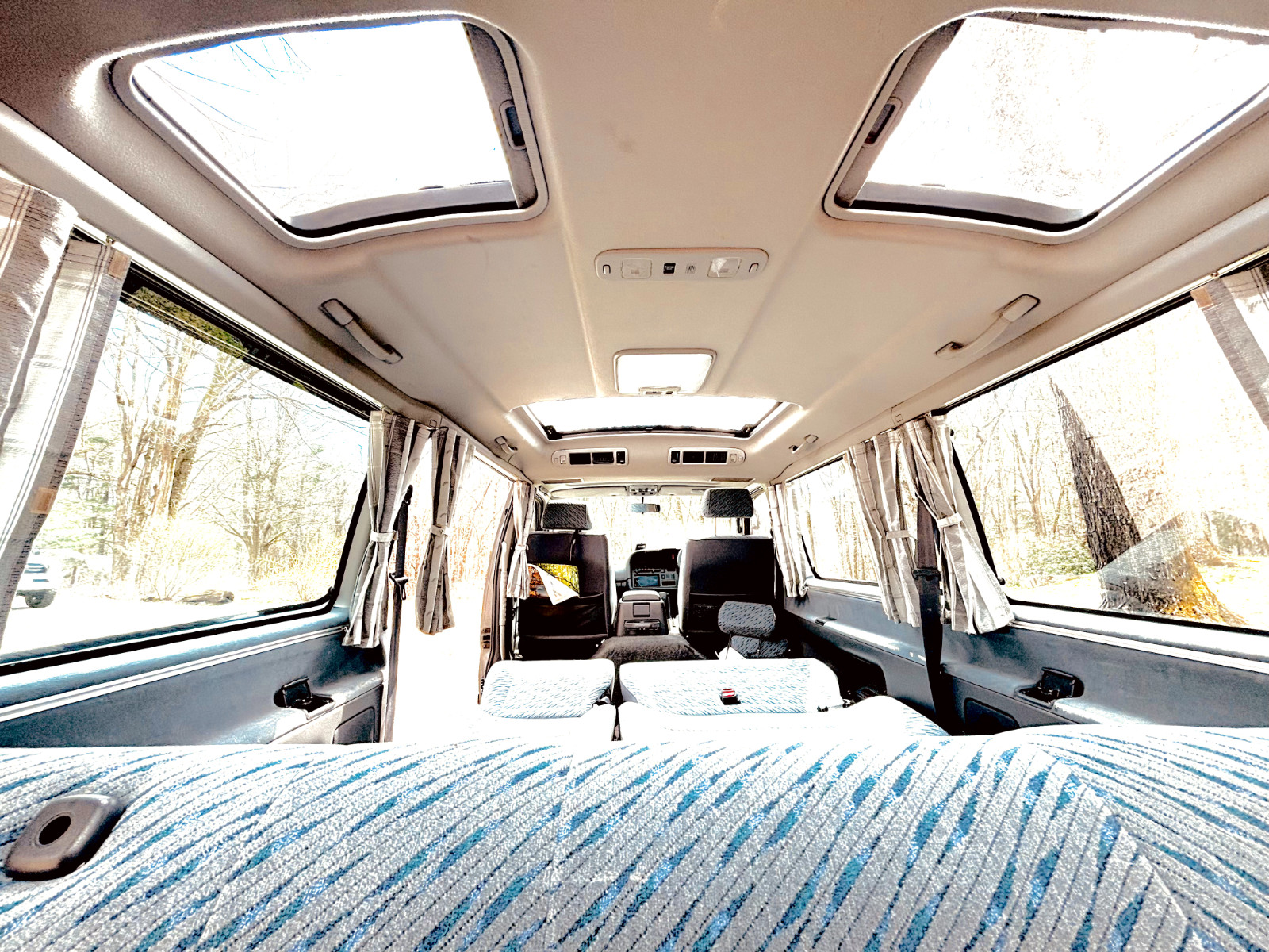 Toyota-Super-Custom-1995-van-6