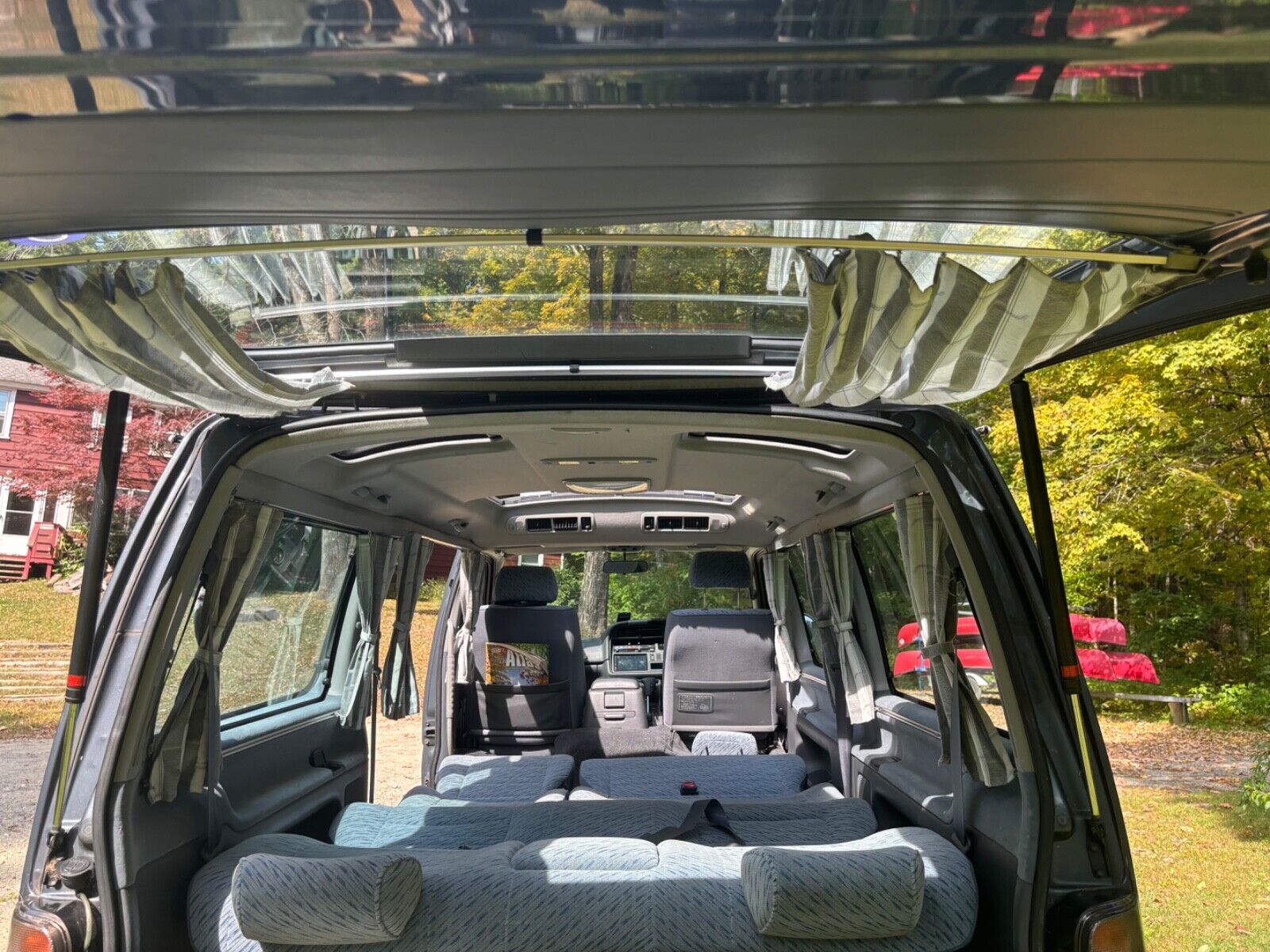 Toyota-Super-Custom-1995-van-9