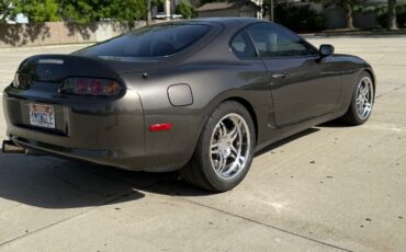 Toyota-Supra-1993-Hatchback-2