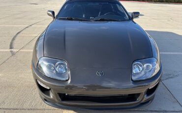 Toyota-Supra-1993-Hatchback-3