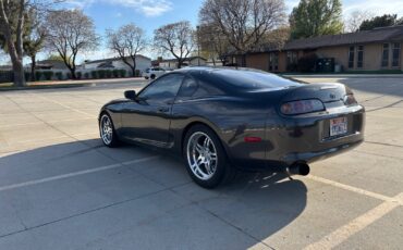 Toyota-Supra-1993-Hatchback-9