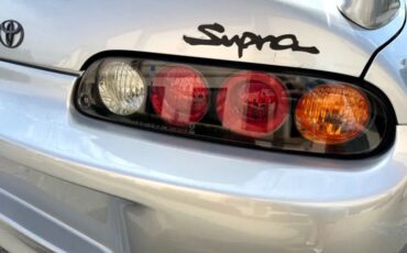 Toyota-Supra-1994-17