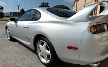 Toyota-Supra-1994-18