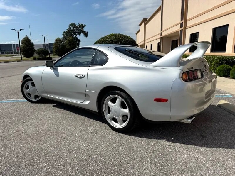 Toyota-Supra-1994-25