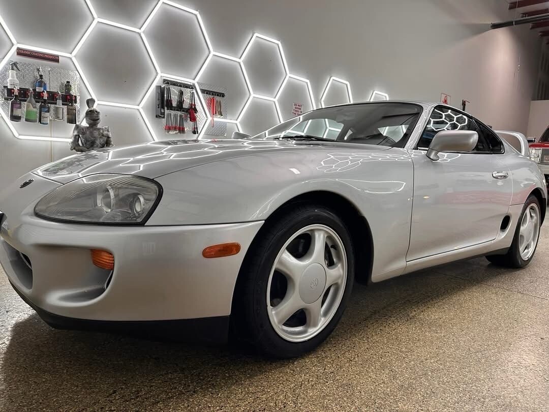 Toyota-Supra-1994-3