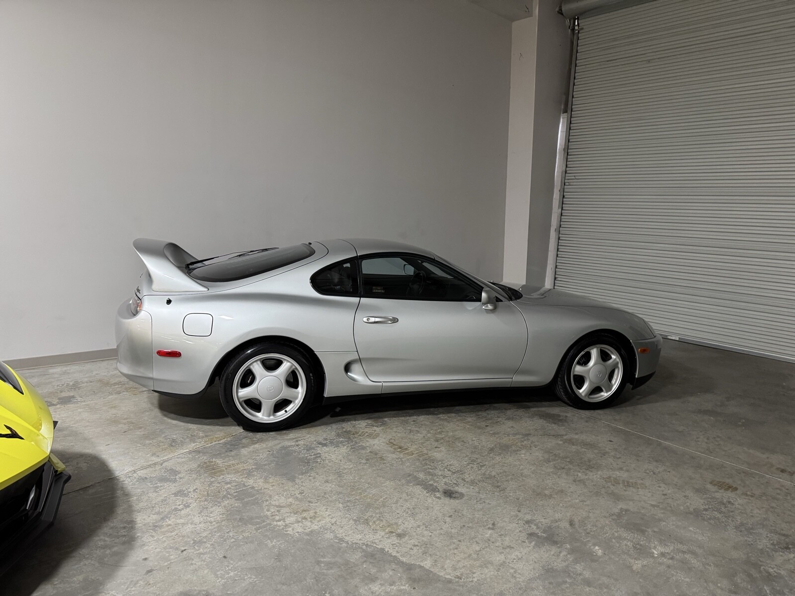 Toyota-Supra-1994-8