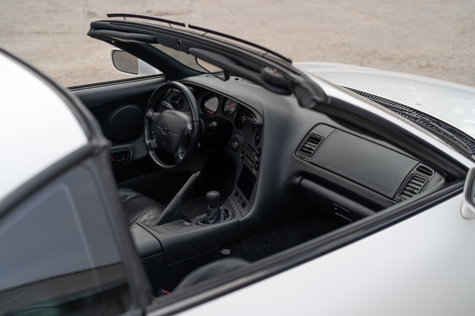 Toyota-Supra-1994-Hatchback-11