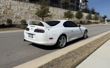Toyota-Supra-1994-Hatchback-2