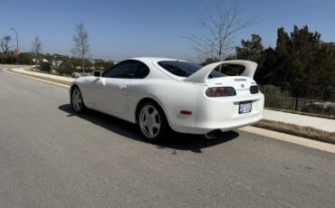 Toyota-Supra-1994-Hatchback-4