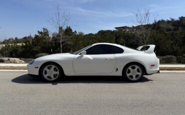 Toyota-Supra-1994-Hatchback-5