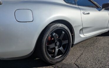 Toyota-Supra-1995-Coupe-12