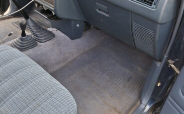 Toyota-Tacoma-1991-Standard-Cab-Pickup-22