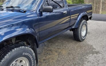 Toyota-Tacoma-1991-Standard-Cab-Pickup-3