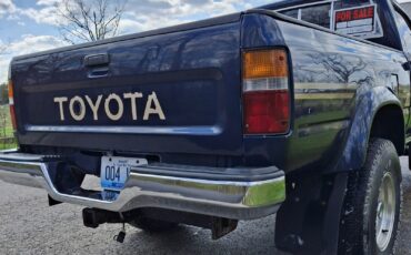 Toyota-Tacoma-1991-Standard-Cab-Pickup-8