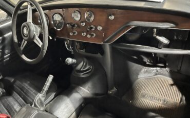 Triumph-GT6-1968-10