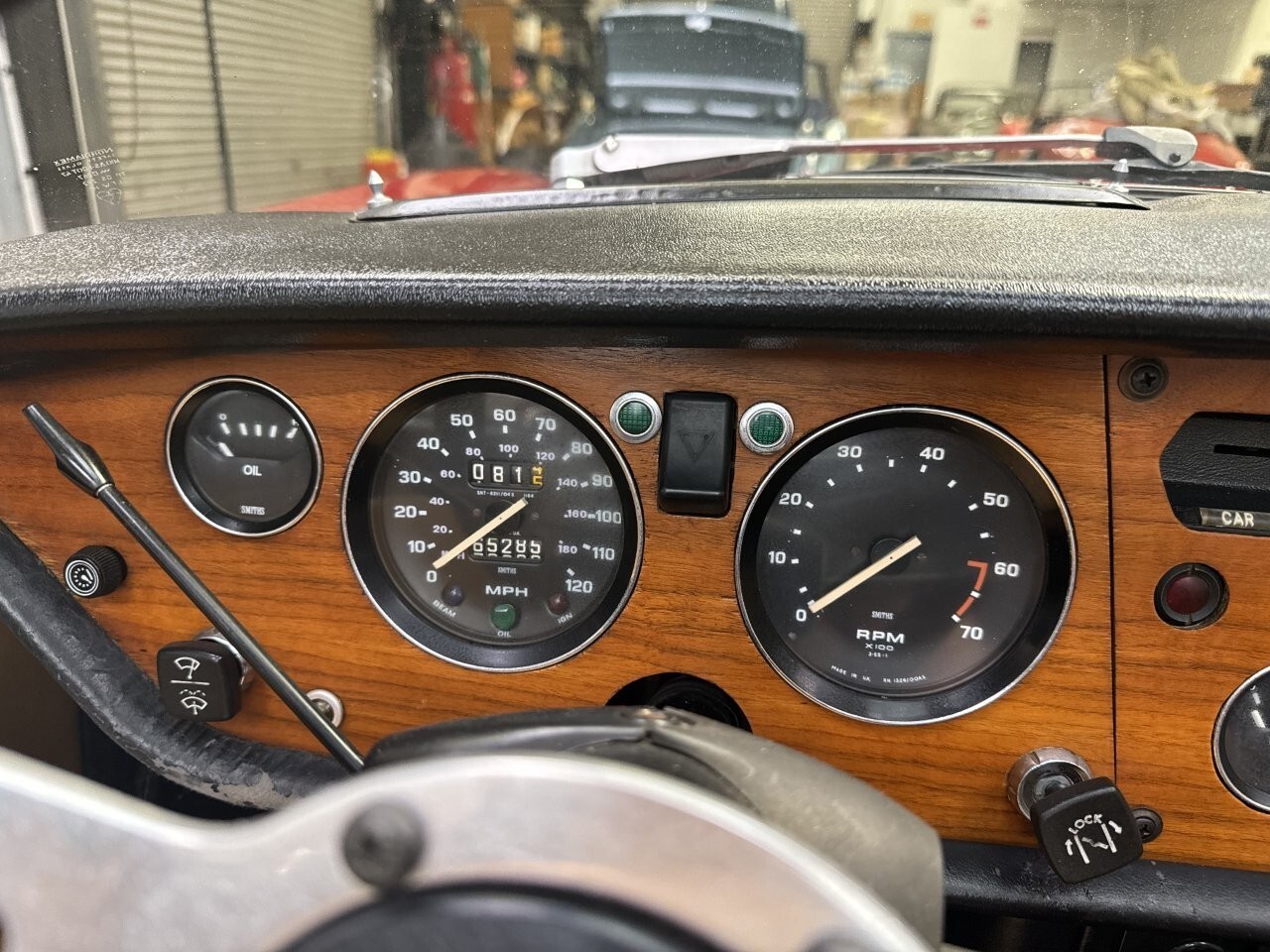 Triumph-Spitfire-1974-11