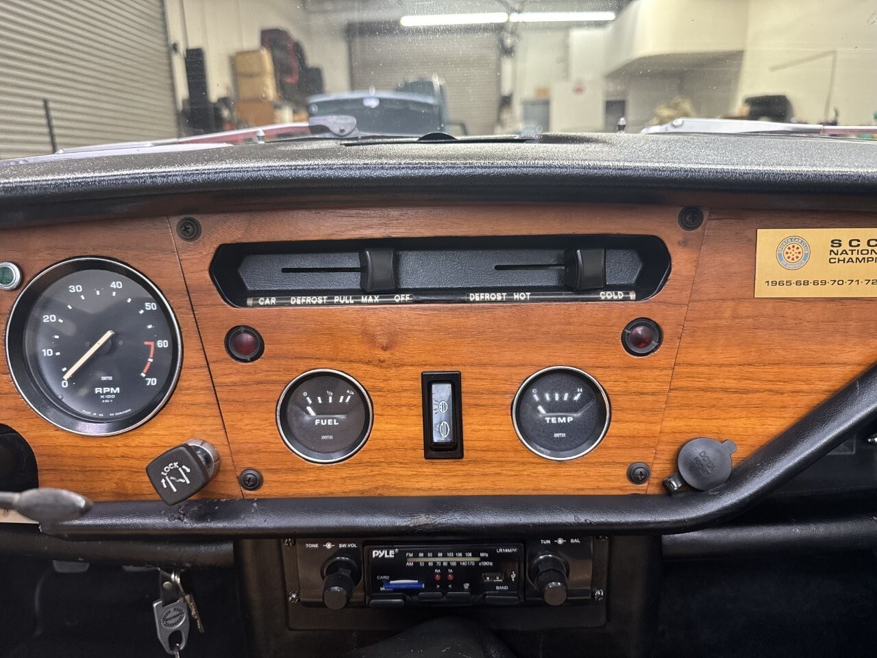 Triumph-Spitfire-1974-13