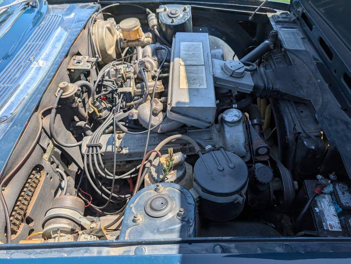 Triumph-Stag-1973-green-17