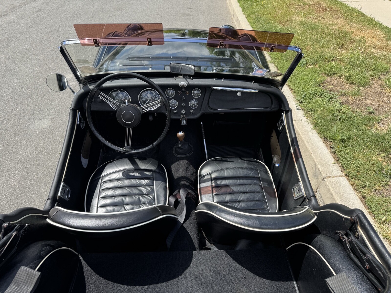 Triumph-TR-3-1960-25