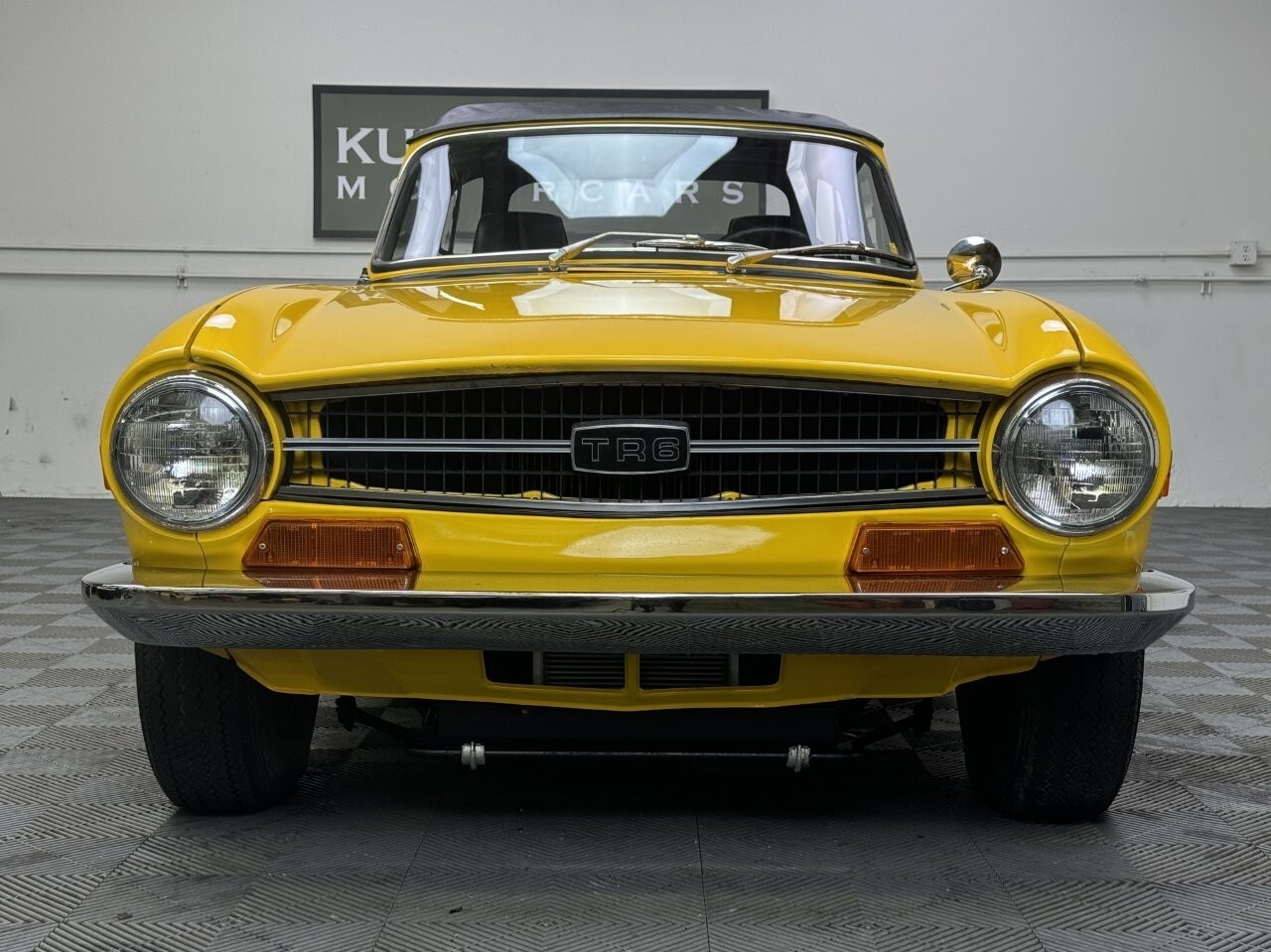 Triumph-TR-6-1969-10