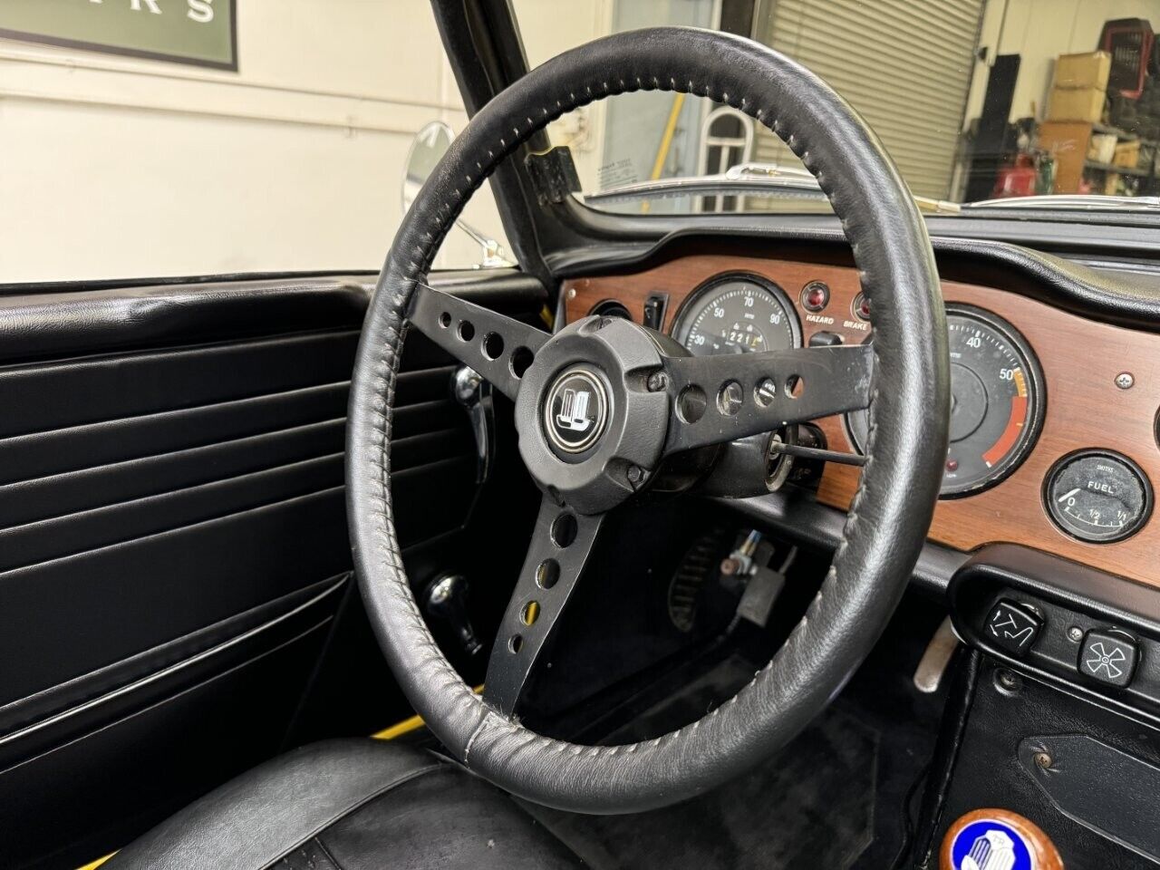 Triumph-TR-6-1969-18
