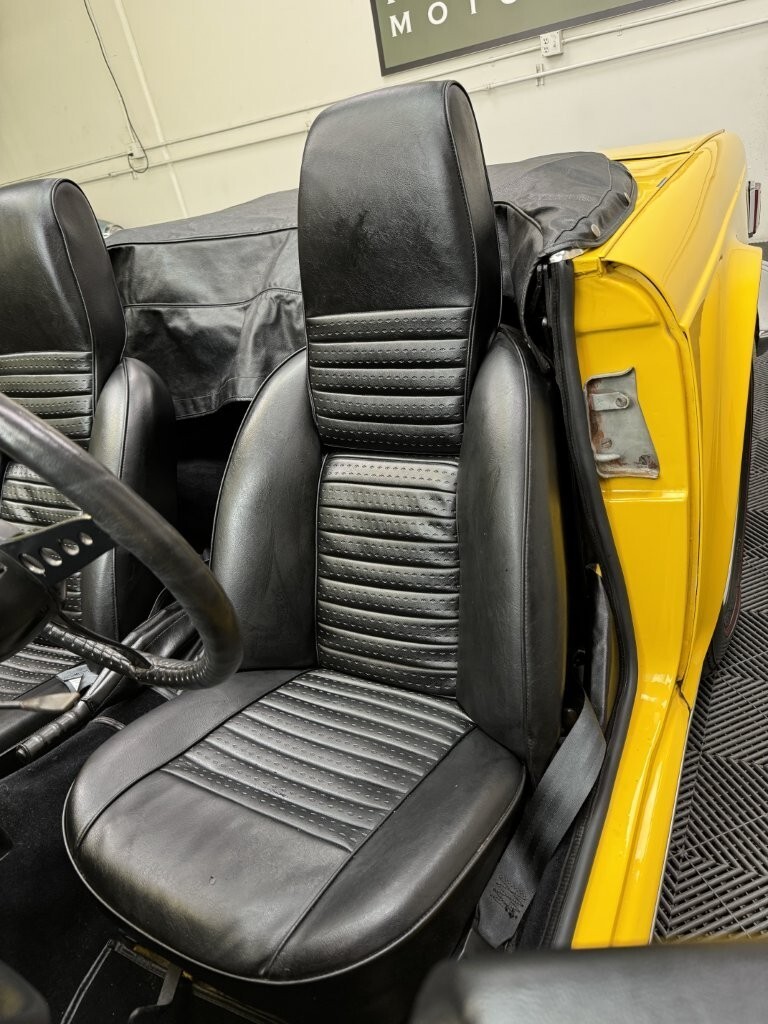 Triumph-TR-6-1969-26