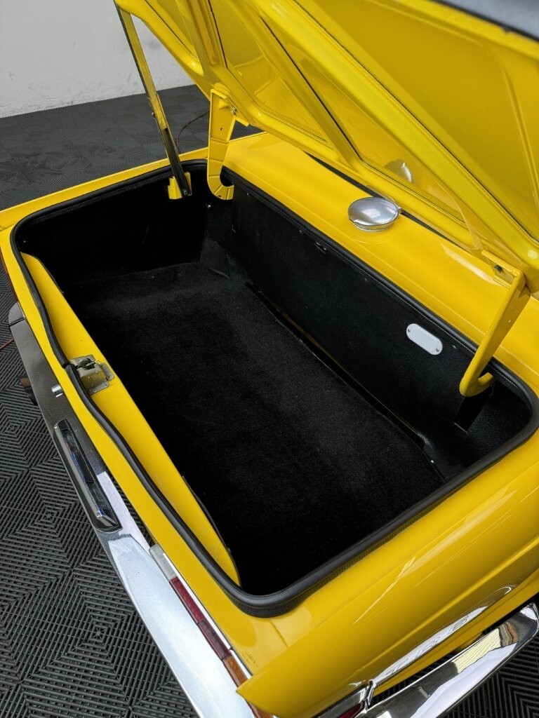 Triumph-TR-6-1969-28