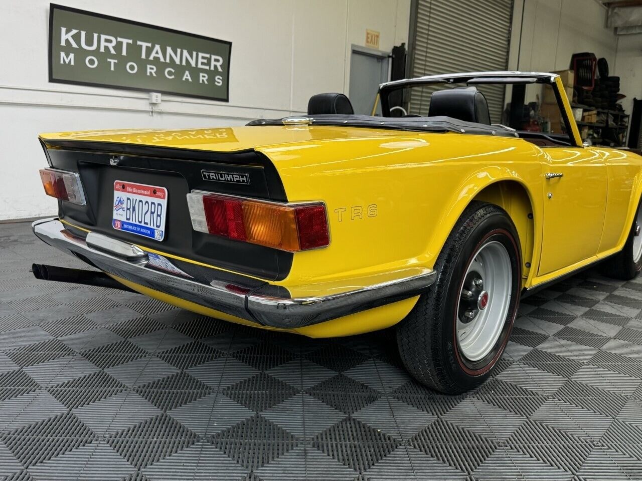Triumph-TR-6-1969-3