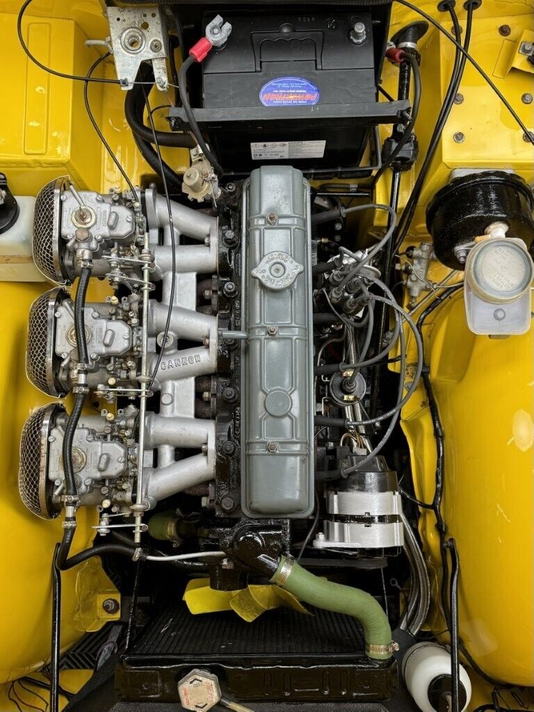 Triumph-TR-6-1969-33