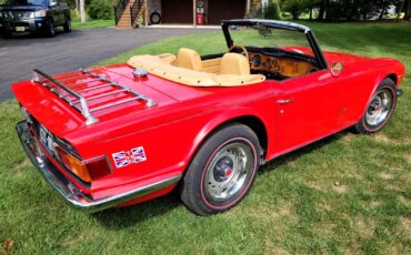 Triumph-TR-6-1972-Convertible-2