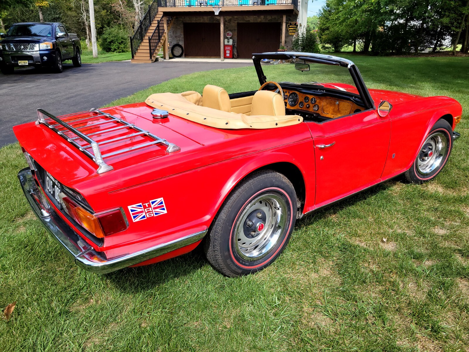Triumph-TR-6-1972-Convertible-2