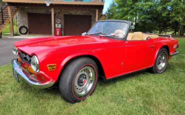 Triumph-TR-6-1972-Convertible