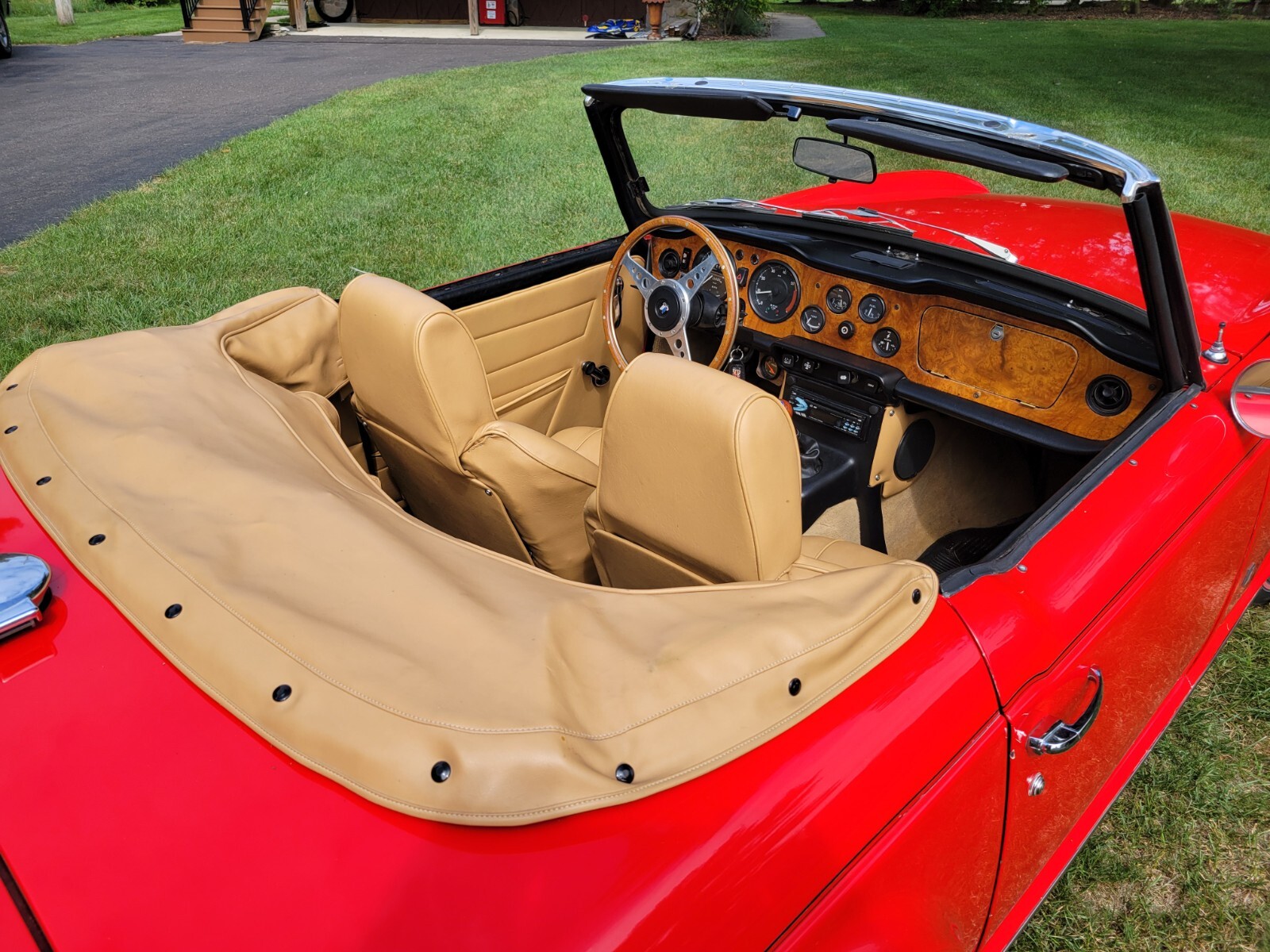 Triumph-TR-6-1972-Convertible-5
