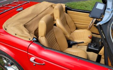 Triumph-TR-6-1972-Convertible-7
