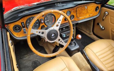 Triumph-TR-6-1972-Convertible-8
