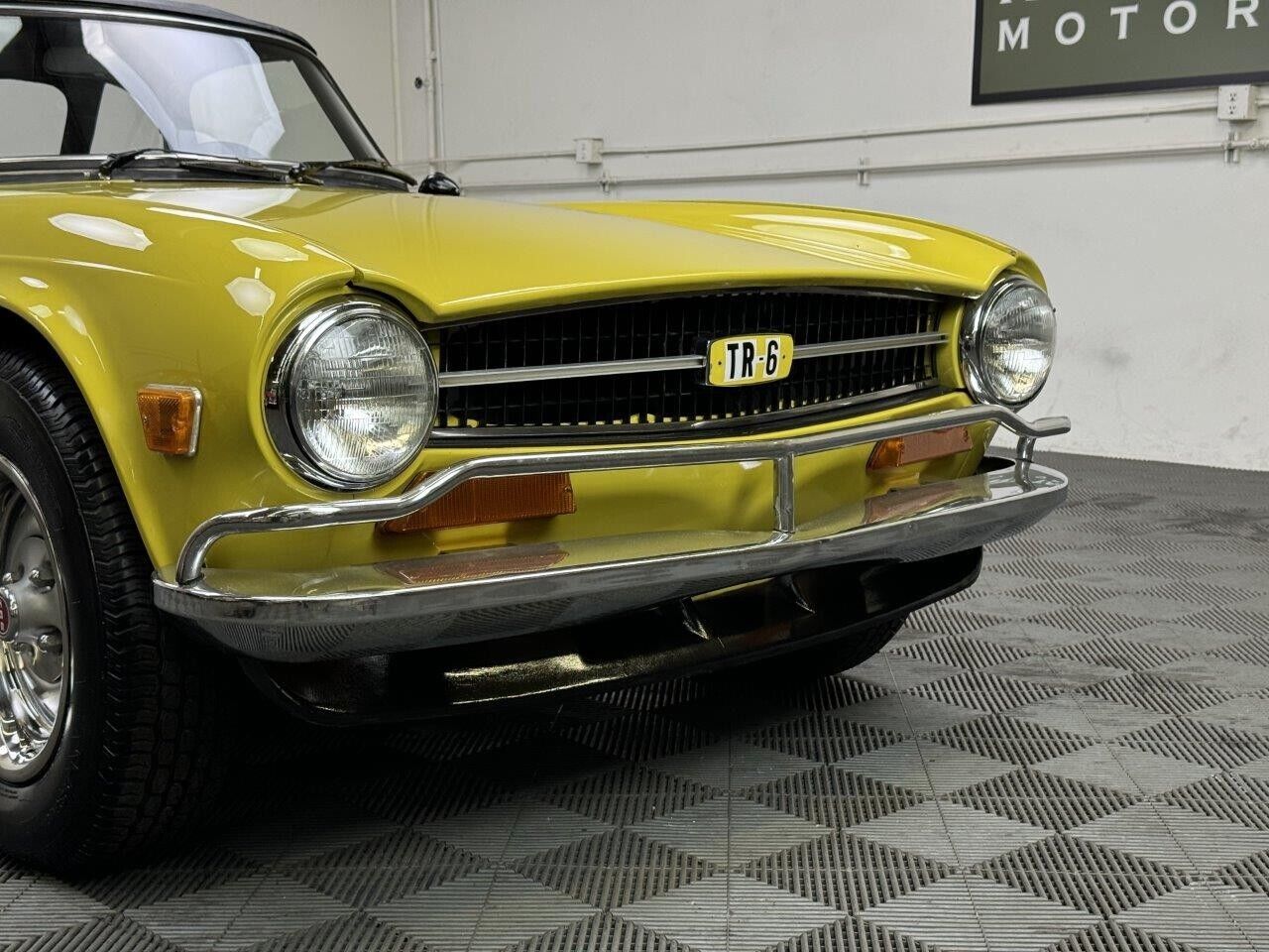 Triumph-TR-6-1973-12