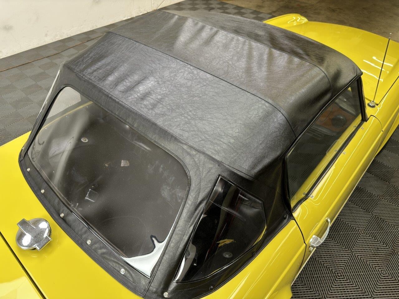 Triumph-TR-6-1973-14