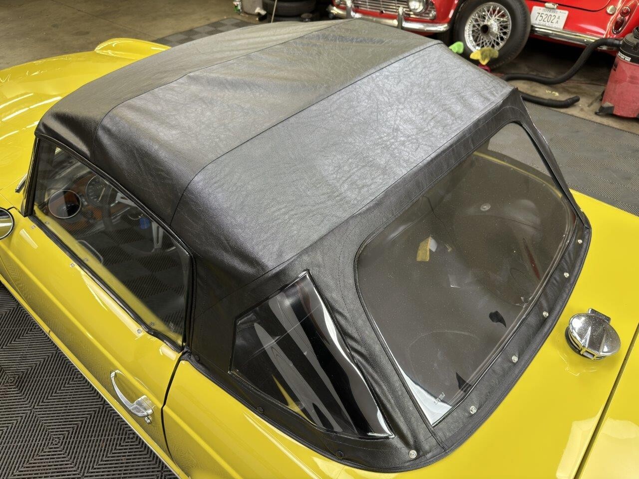 Triumph-TR-6-1973-16