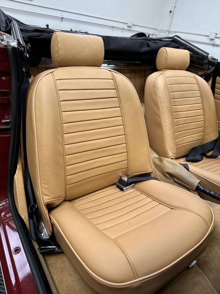Triumph-TR-6-1973-18