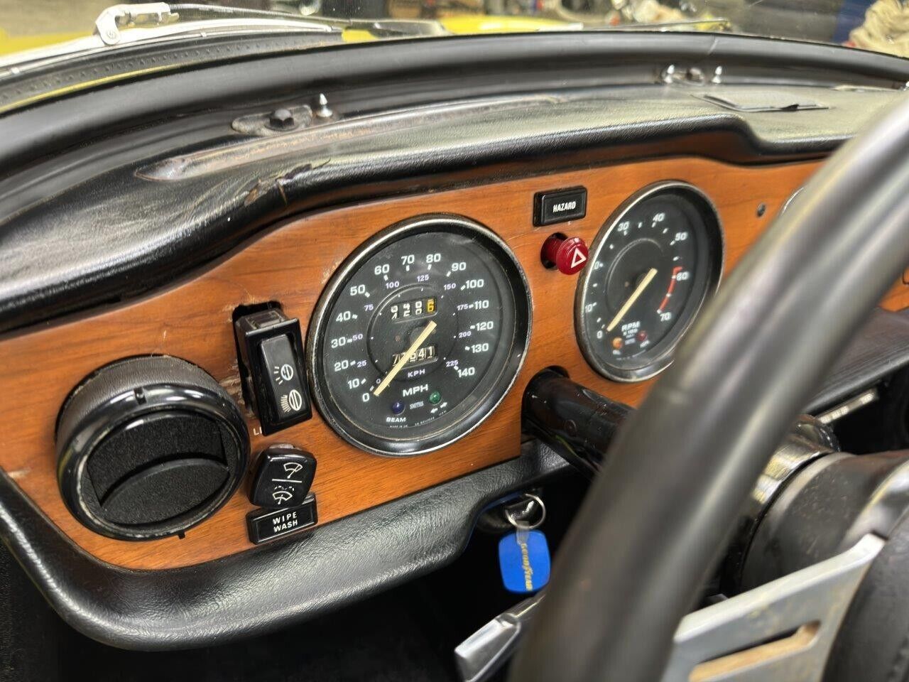 Triumph-TR-6-1973-19