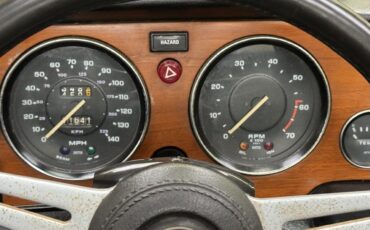 Triumph-TR-6-1973-20