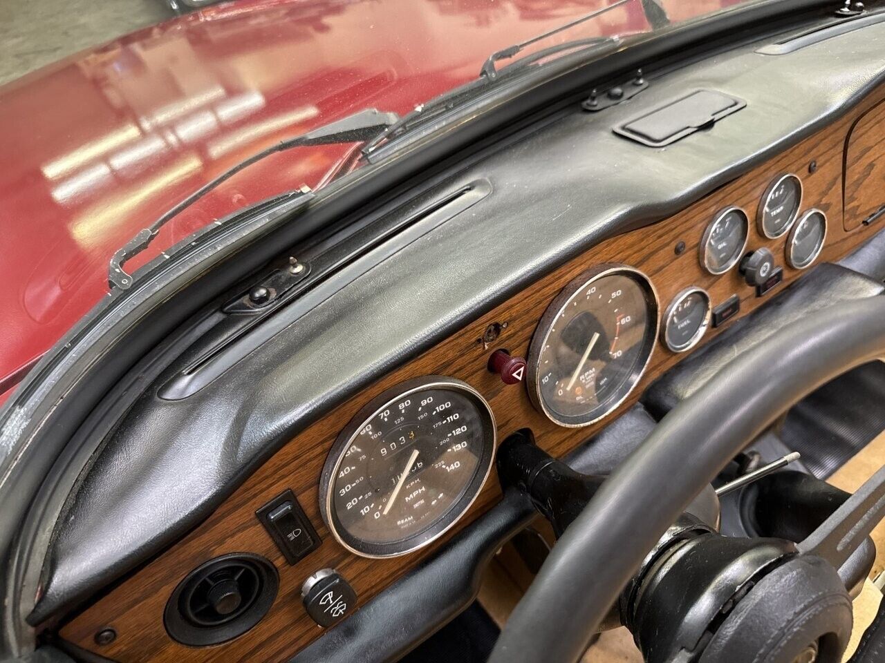 Triumph-TR-6-1973-23