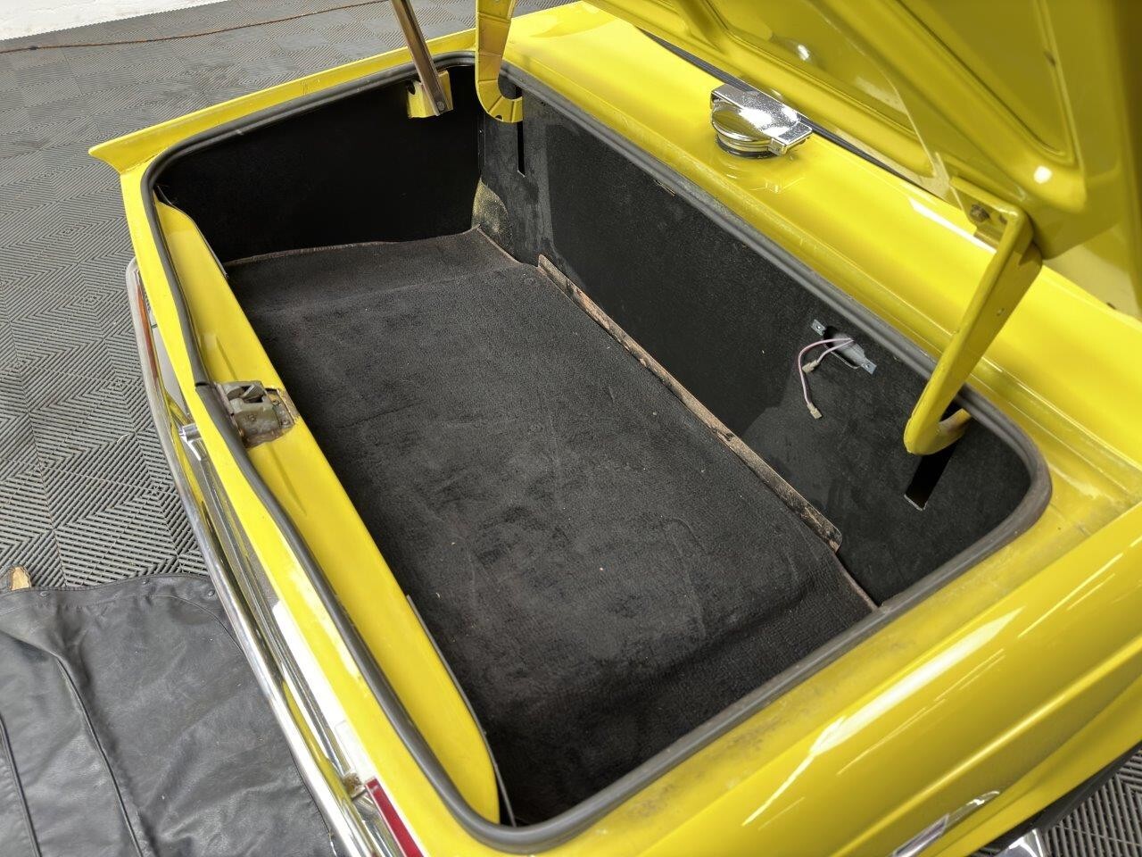 Triumph-TR-6-1973-37