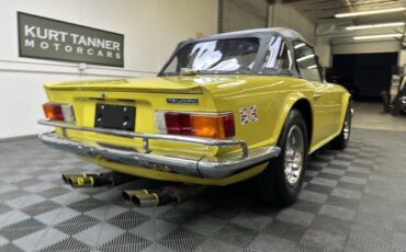 Triumph-TR-6-1973-5