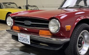 Triumph-TR-6-1973-5